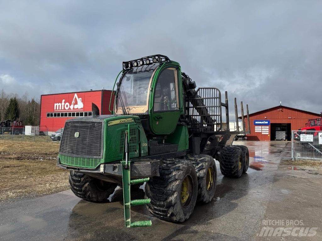 John Deere 1010 E Форвардеры