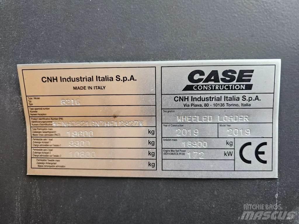 CASE 821G Фронтальные погрузчики