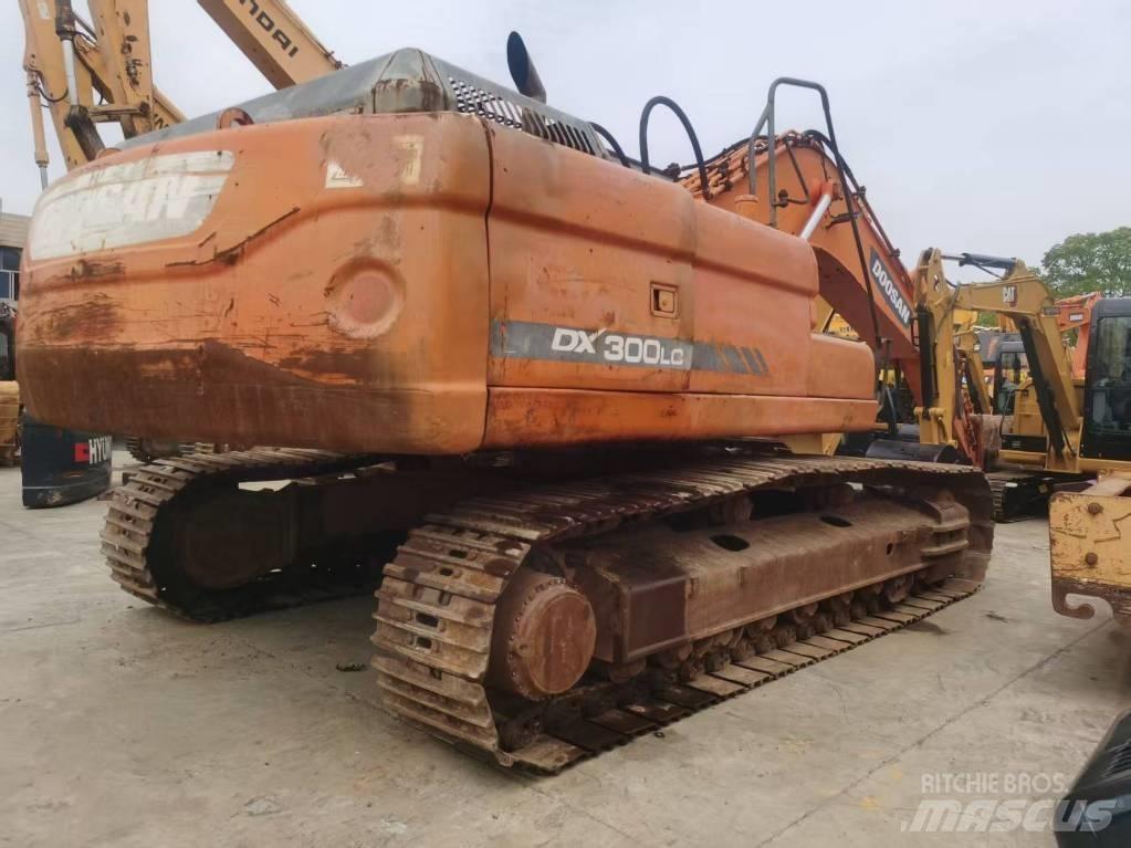 Doosan DX 300 LC Гусеничные экскаваторы