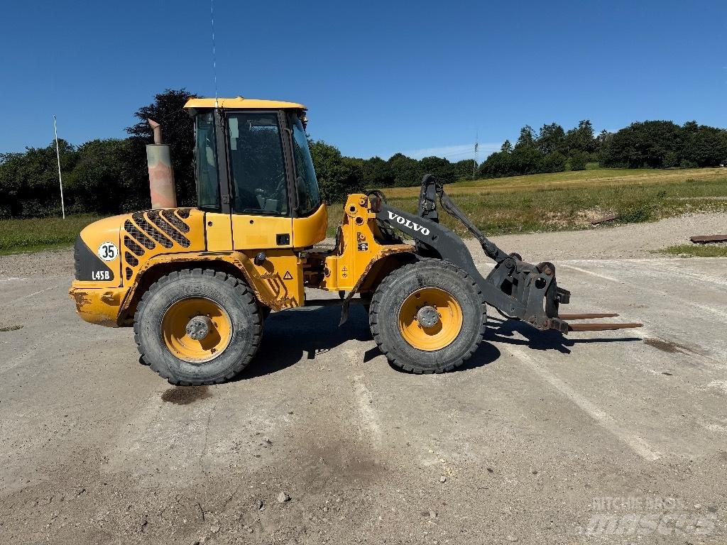 Volvo L 45 B Фронтальные погрузчики