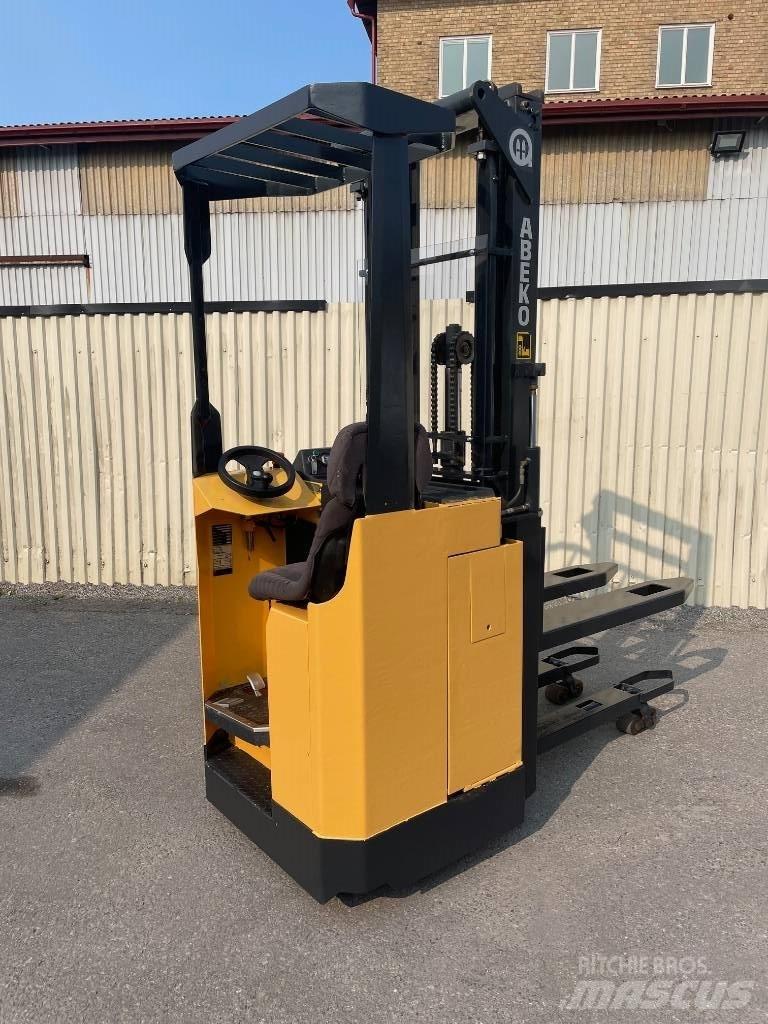 Abeko SKY16SV TFY Самоходные электроштабелёры
