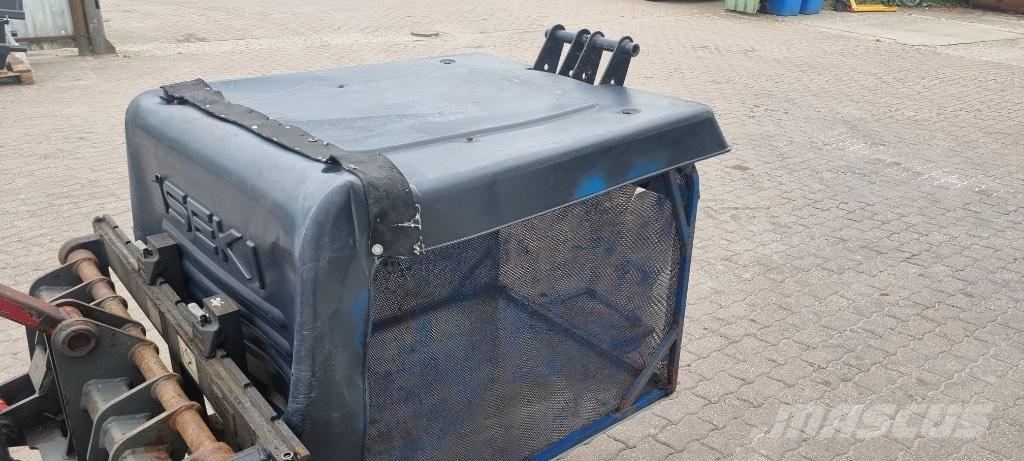 Iseki SXG Самоходные газонокосилки