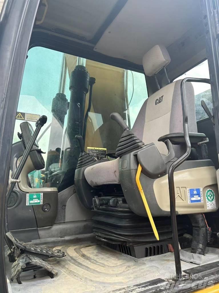 CAT CAT323D Гусеничные экскаваторы