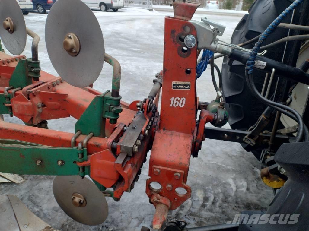 Kverneland E160 4x16 Снежные отвалы и плуги