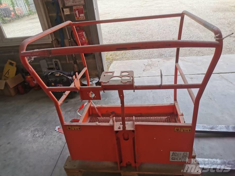 JLG Toucan 10 E Боны и ковши