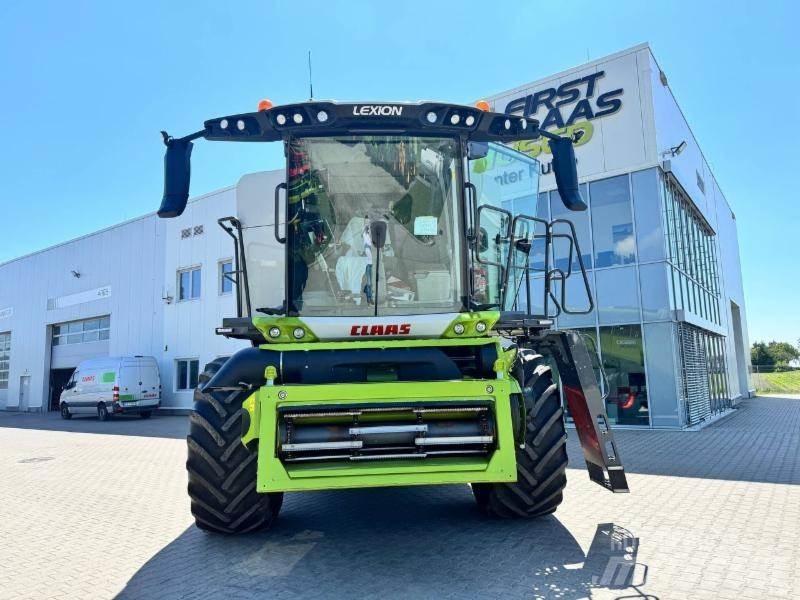 CLAAS LEXION 8600 Зерноуборочные комбайны