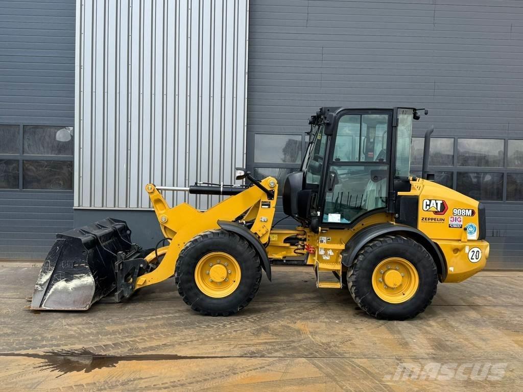 CAT 908M Фронтальные погрузчики