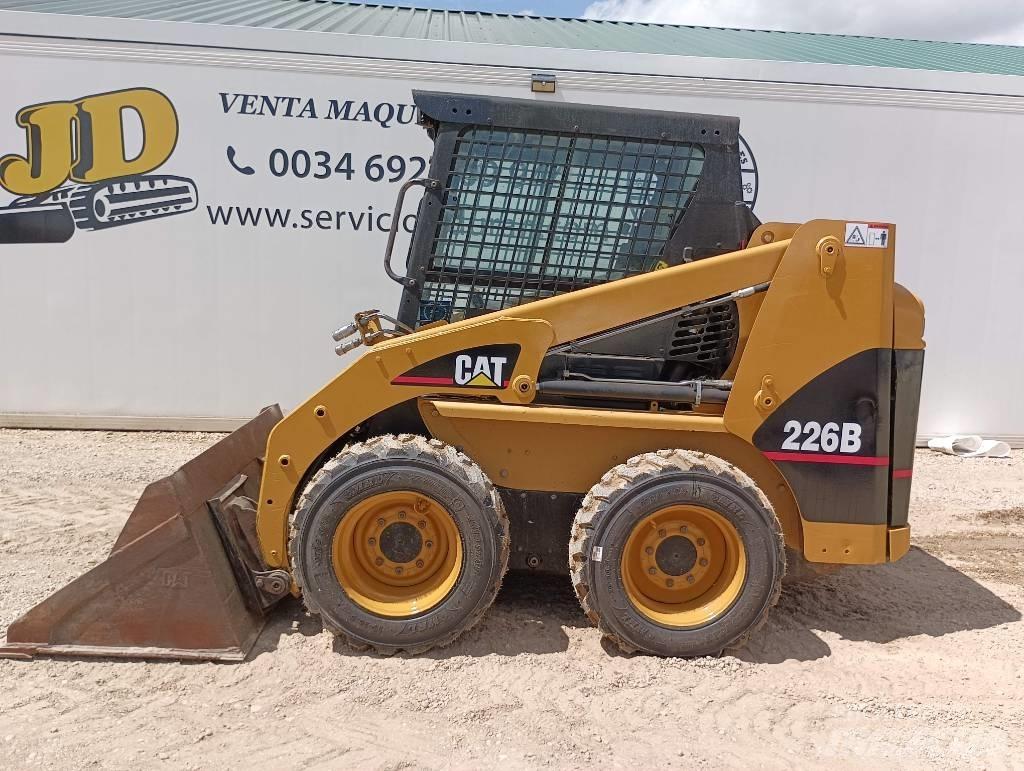 CAT 226 B Мини-погрузчики