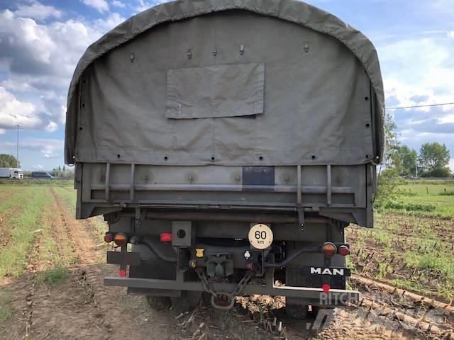 MAN 11-136 4T 4x4 Грузовики-Фургоны