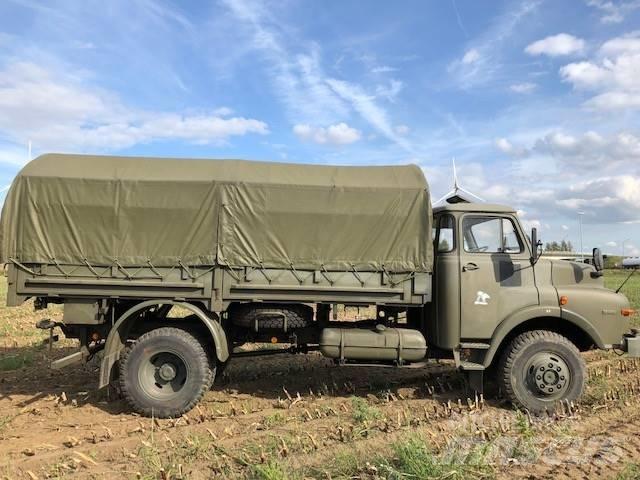 MAN 11-136 4T 4x4 Грузовики-Фургоны