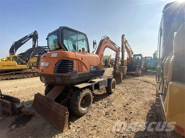 Doosan DX60W Гусеничные экскаваторы