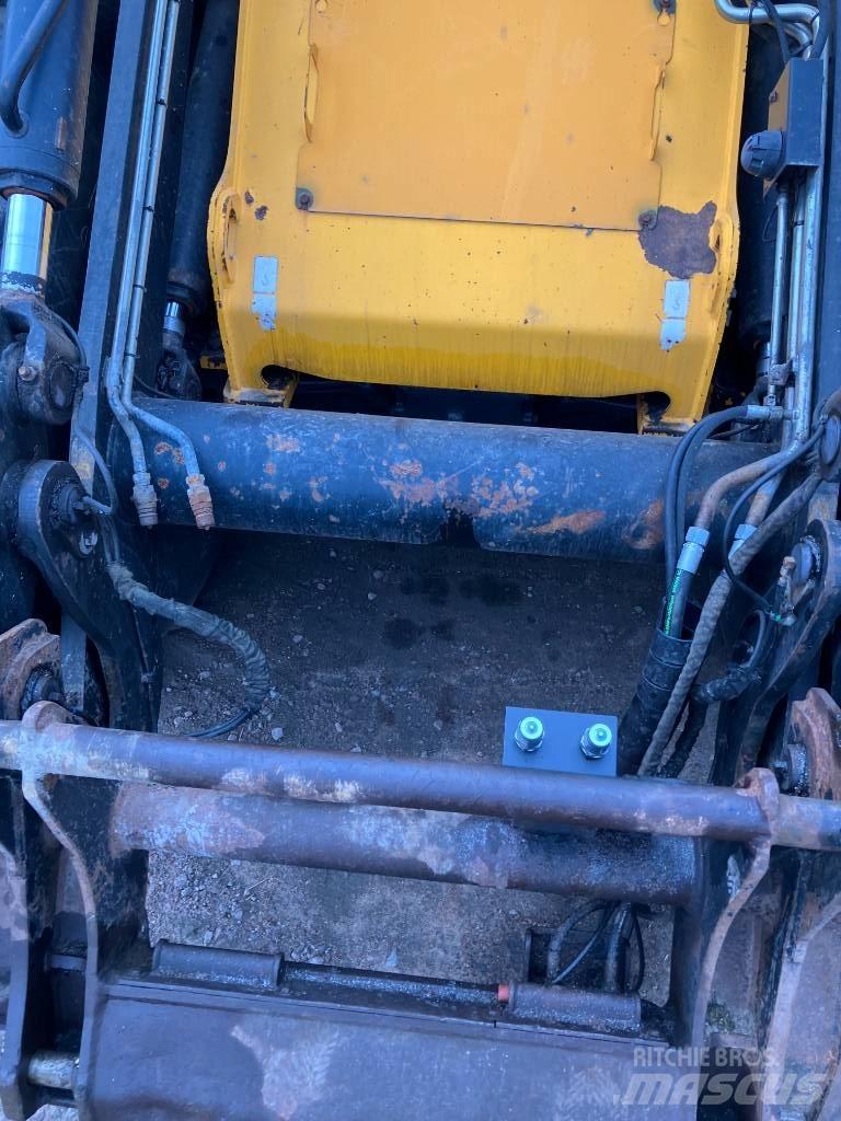 JCB 426 E HT Фронтальные погрузчики