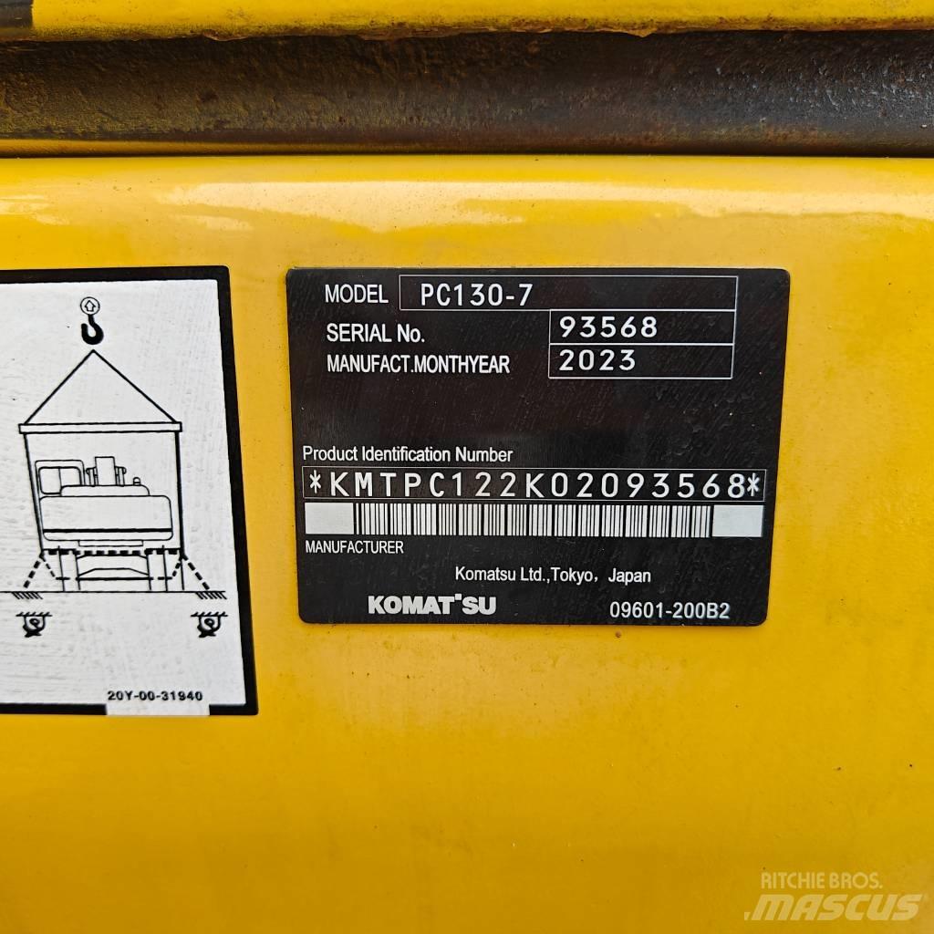 Komatsu 130-7 Гусеничные экскаваторы