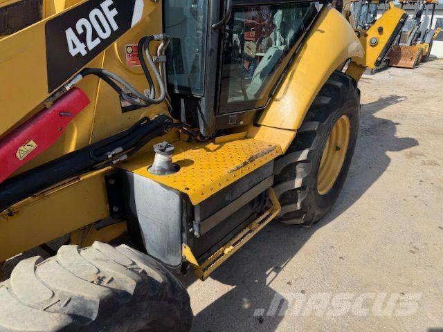 CAT 420 F Экскаваторы-погрузчики