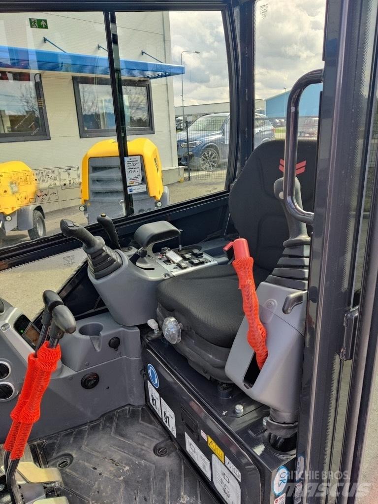 Yanmar SV17-VT Мини-экскаваторы