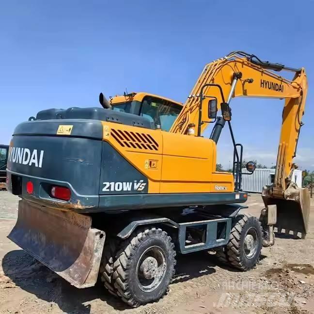 Hyundai 210WVS Колёсные экскаваторы