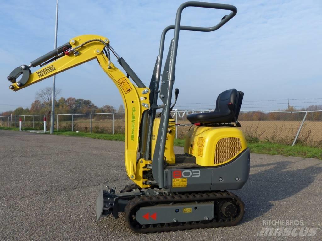 Wacker Neuson 803 Мини-экскаваторы