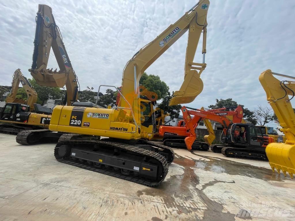 Komatsu PC 220-7 Гусеничные экскаваторы