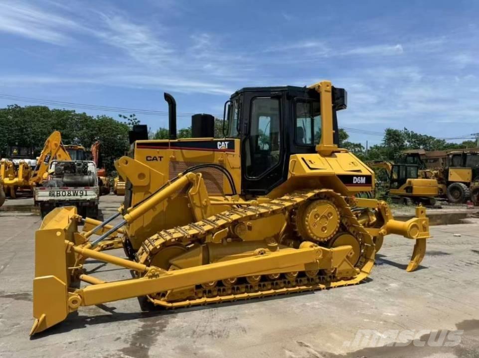 CAT D 6 M Гусеничные бульдозеры
