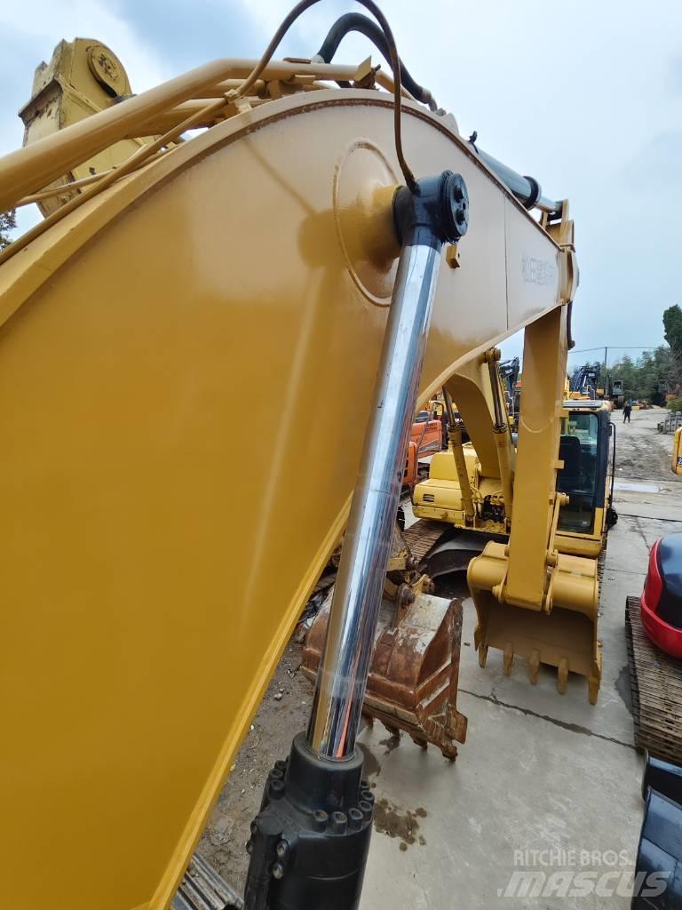 CAT 320 D Гусеничные экскаваторы