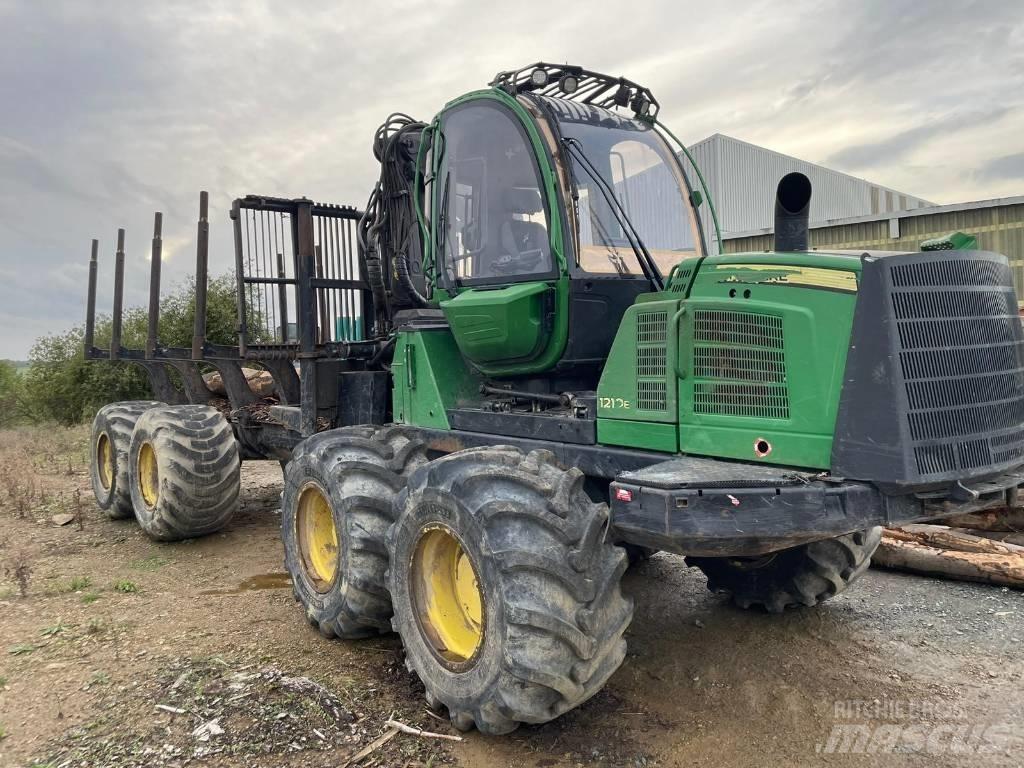 John Deere 1210 E Форвардеры
