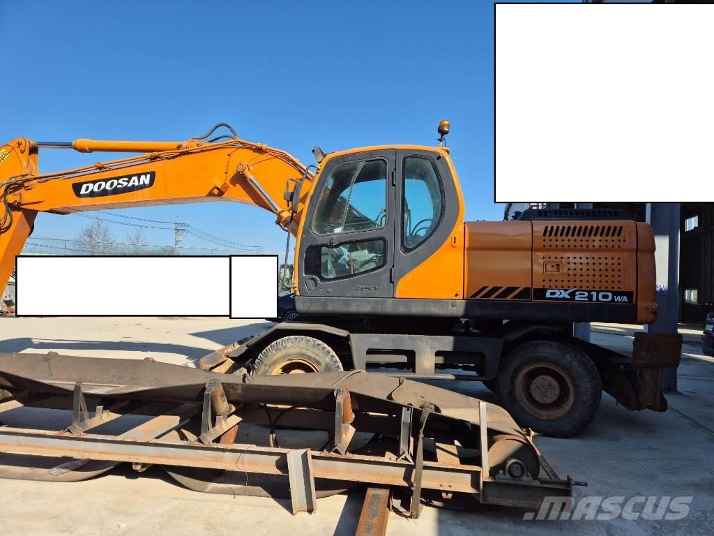 Doosan DX 210 W Колёсные экскаваторы