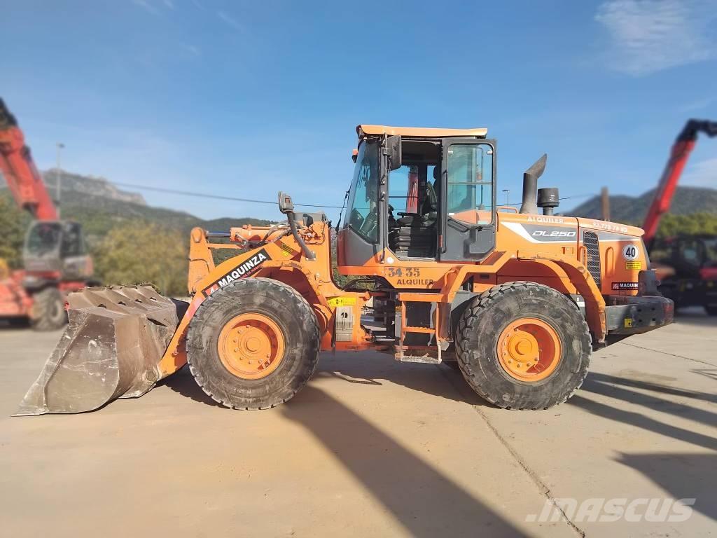 Doosan DL 250-5 Фронтальные погрузчики
