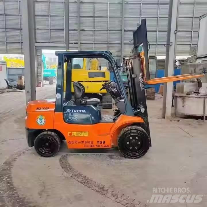 Toyota FD35 Дизельные погрузчики