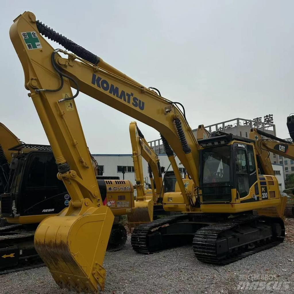 Komatsu 200-8 Гусеничные экскаваторы