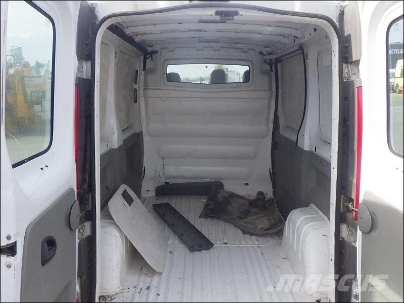 Renault Trafic 2 Цельнометаллический фургоны