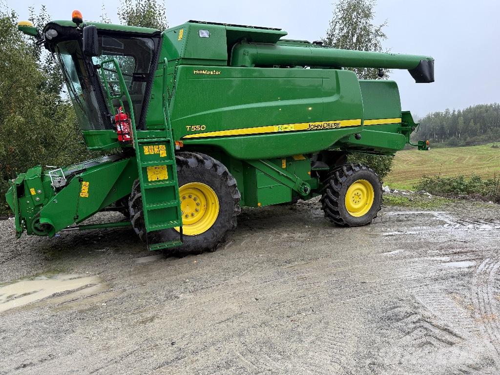 John Deere T550 Зерноуборочные комбайны