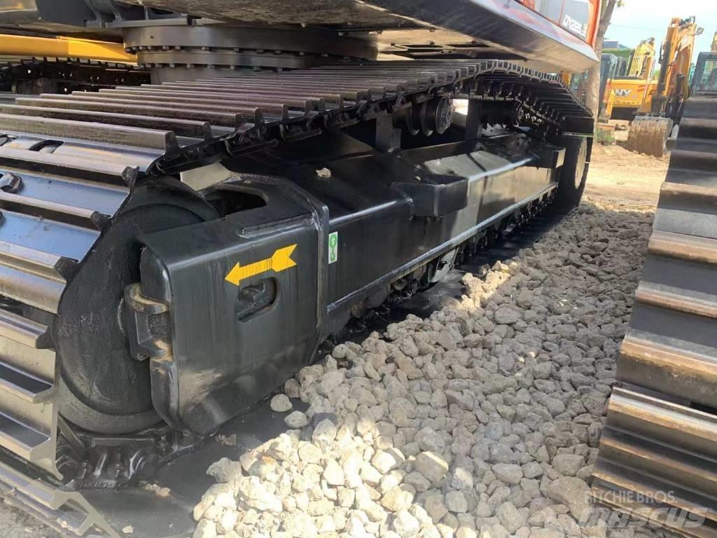 Doosan DX 225 Гусеничные экскаваторы