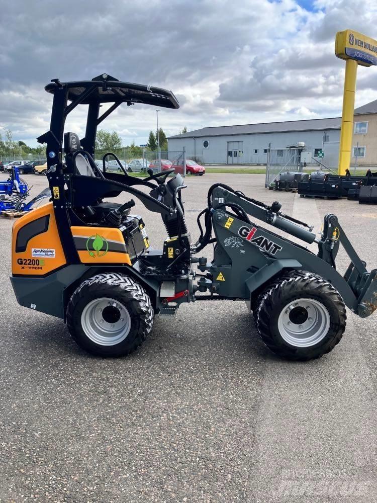  Demokörd GiANT 2200E Многофункциональные сельскохозяйственные погрузчики