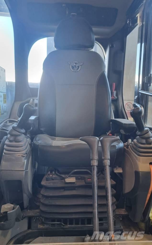 CASE CX 210 D Гусеничные экскаваторы