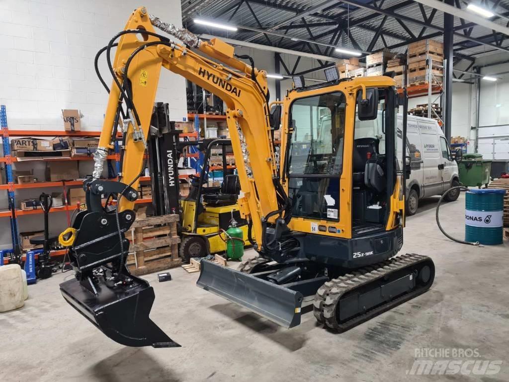Hyundai R25-9AK Мини-экскаваторы