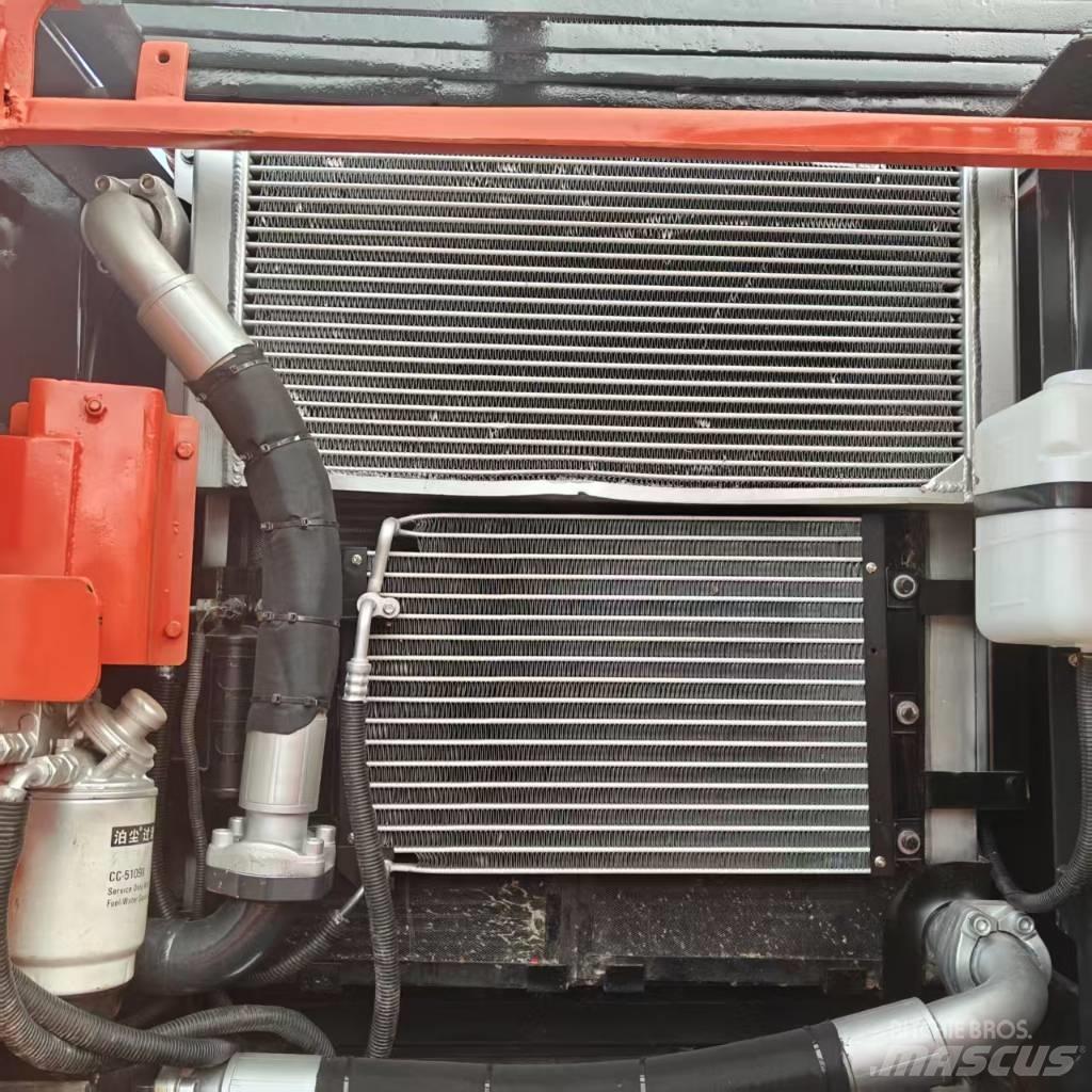 Doosan DX 225 LCA Гусеничные экскаваторы