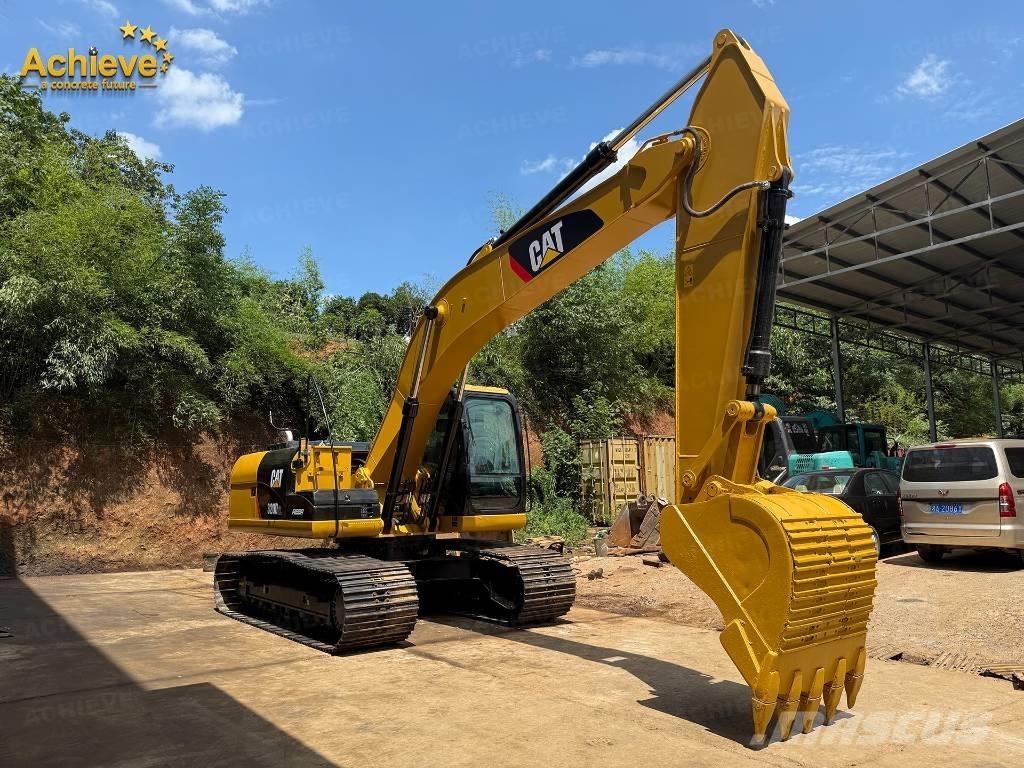 CAT 320 D2L Гусеничные экскаваторы