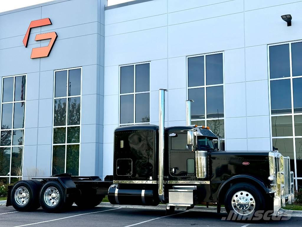 Peterbilt 389 PRIDE Седельные тягачи