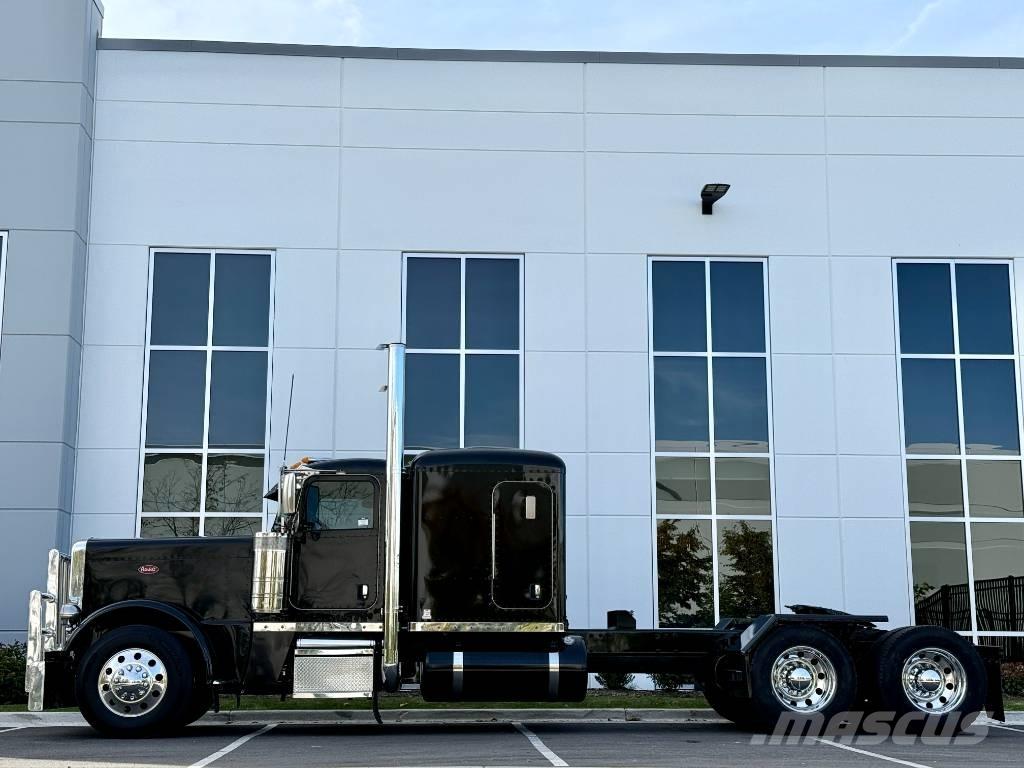 Peterbilt 389 PRIDE Седельные тягачи
