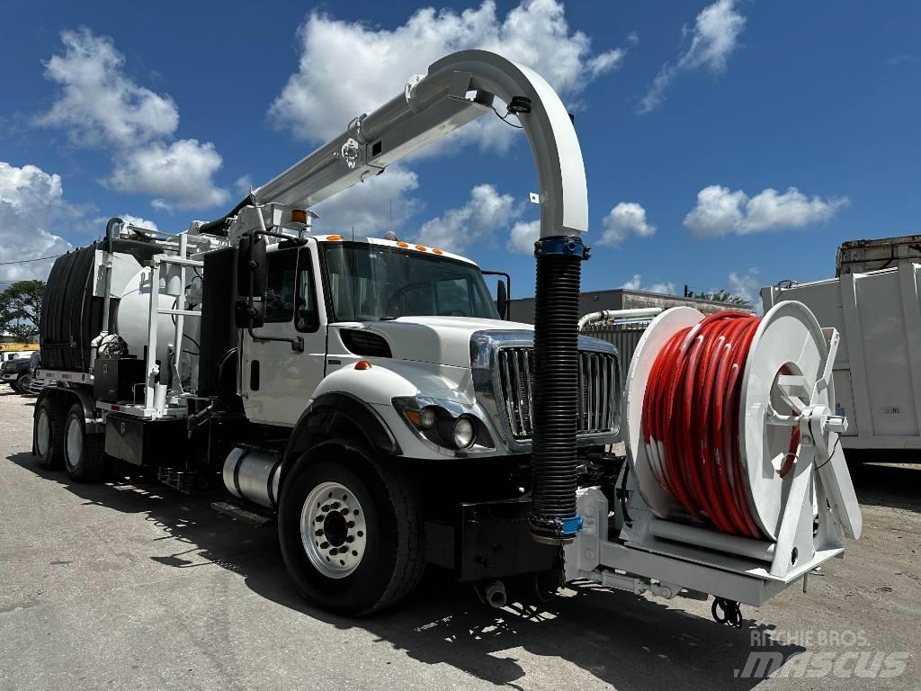 International 7500 Ассенизаторские машины