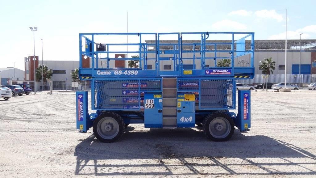 Genie GS 4390 RT Ножничные подъемники