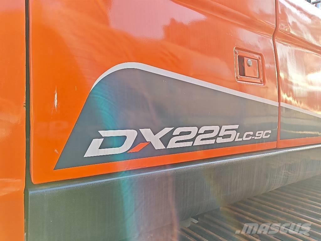 Doosan DX 225 LC-9C Гусеничные экскаваторы