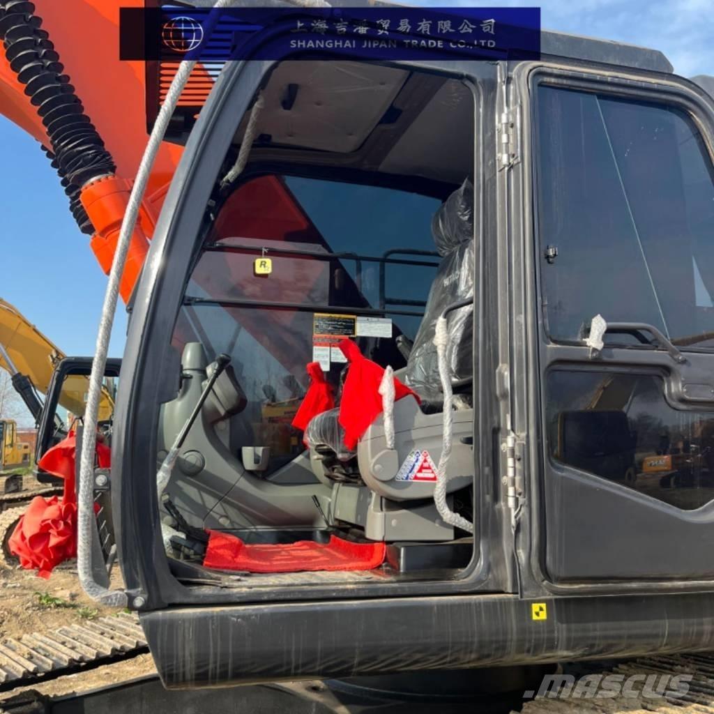 Hitachi ZX 240 Гусеничные экскаваторы