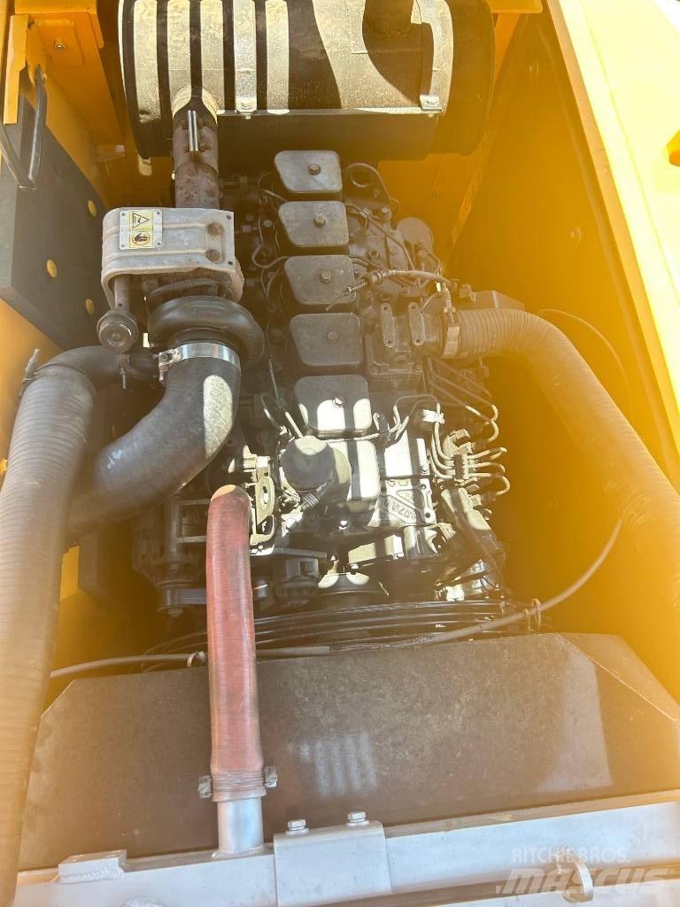 Hyundai 210w-9 Колёсные экскаваторы