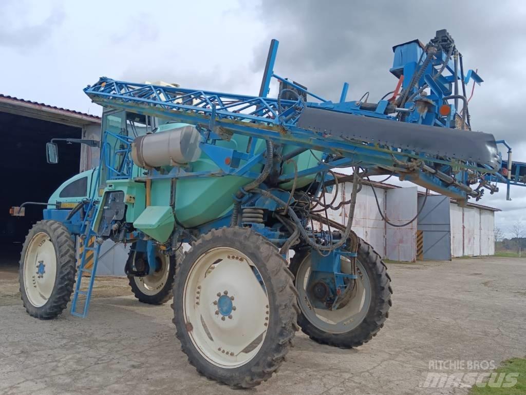 Berthoud UTL 4000 Самоходные опрыскиватели