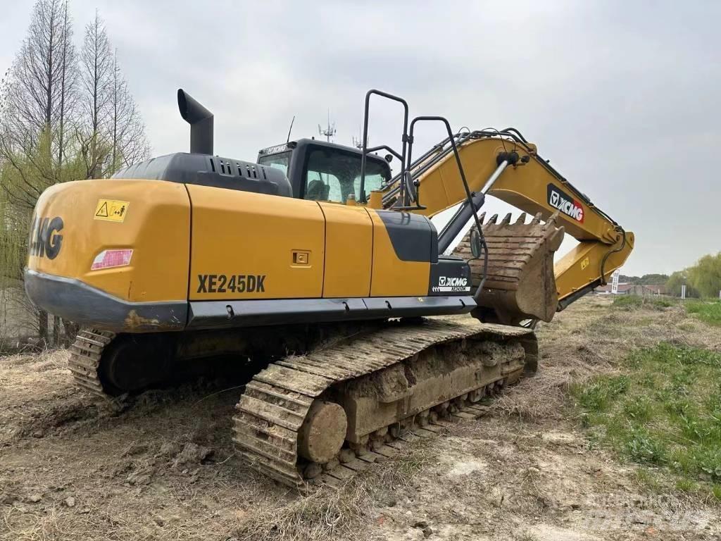 XCMG XE 245 DK Гусеничные экскаваторы