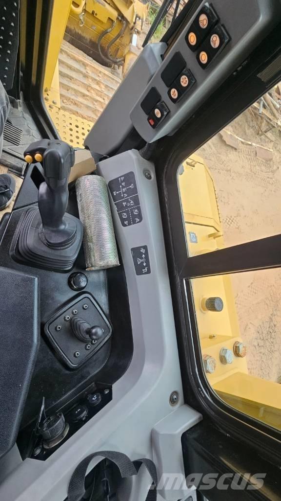 CAT D 6 T LGP Гусеничные бульдозеры