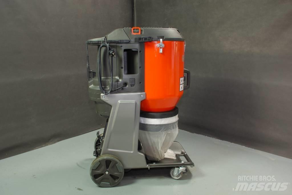 Husqvarna DE120 Строительная техника - Другие