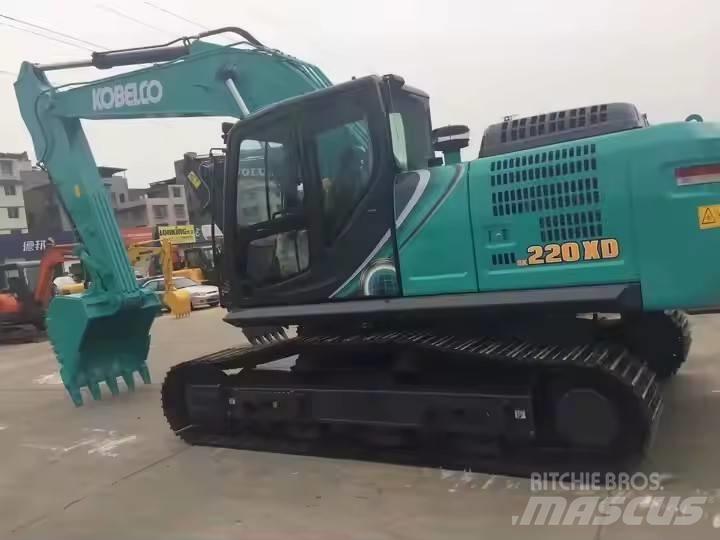 Kobelco SK220XD Гусеничные экскаваторы