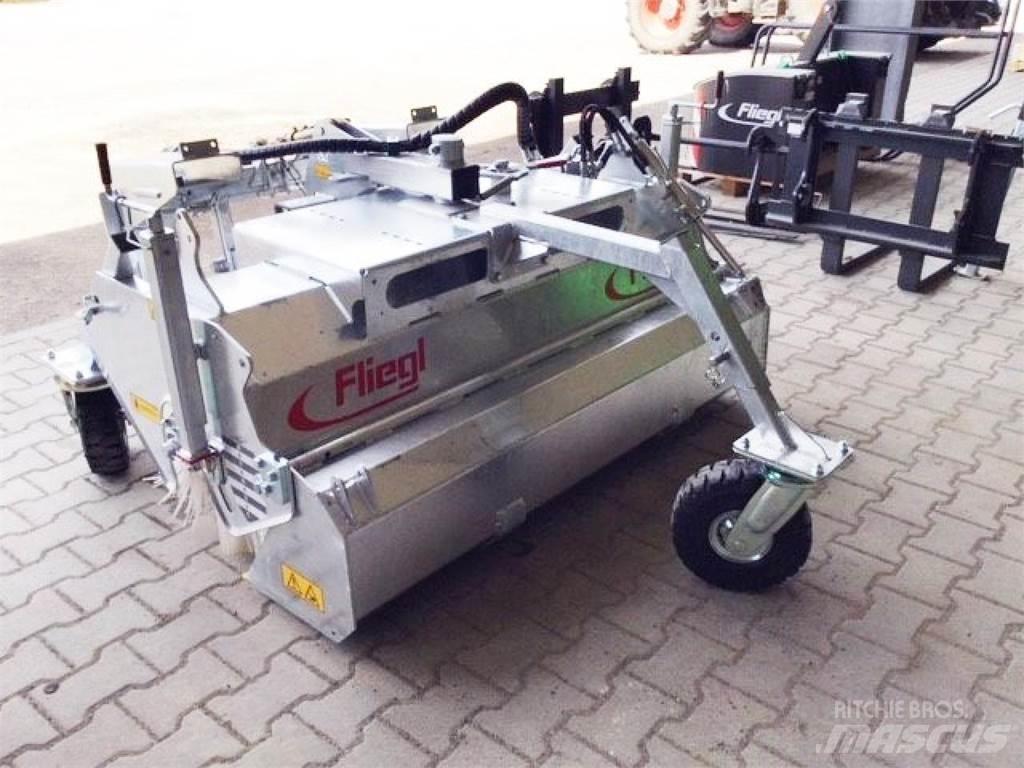 Fliegl Typ 500 Вакуумные уборочные машины